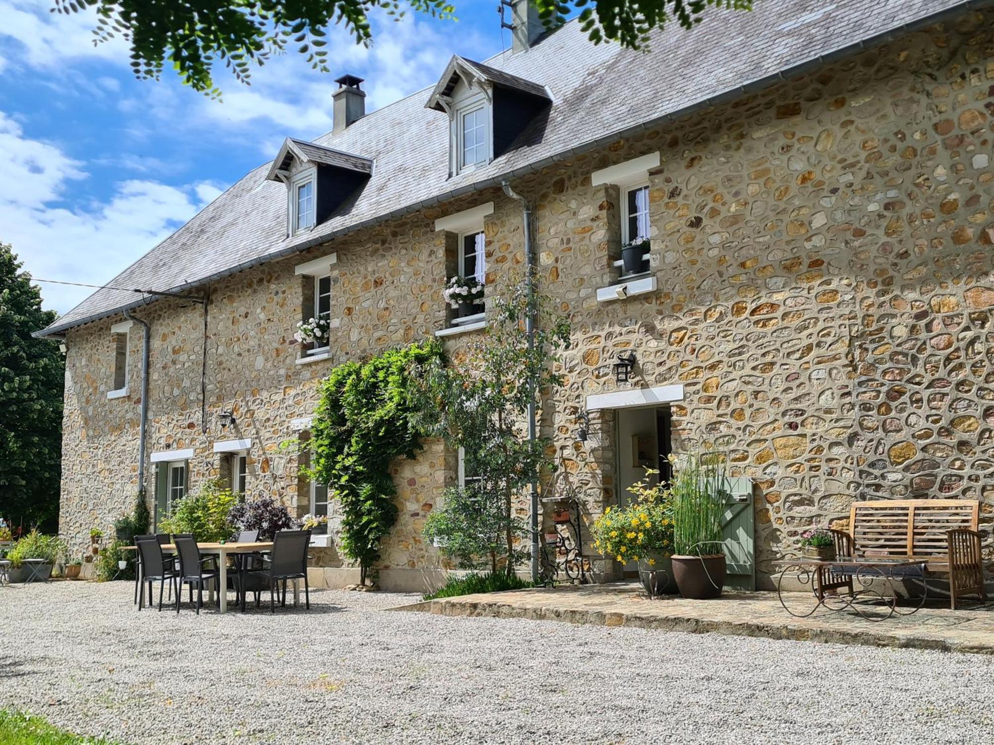 La Maison Des Tilleuls Saint-Germain-Sur-Seves Екстер'єр фото